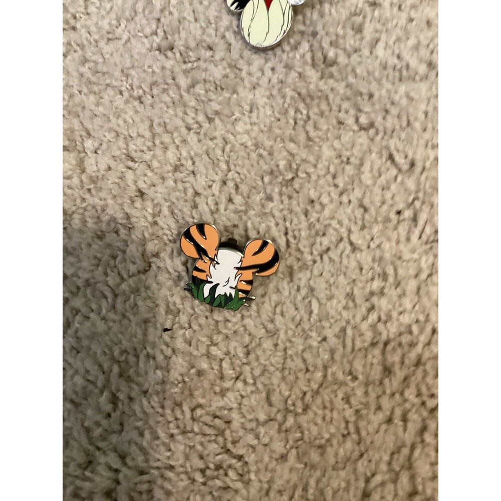 Disney Parks Mickey Icon Villains Mystery Pin Shere Khan NEW OUT Bag Pin Trading